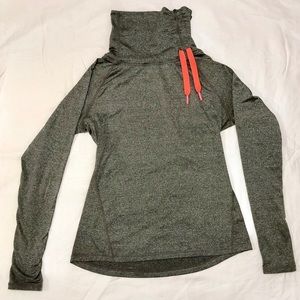 [Layer 8] Gray Long Sleeved Shirt with Pink Tie